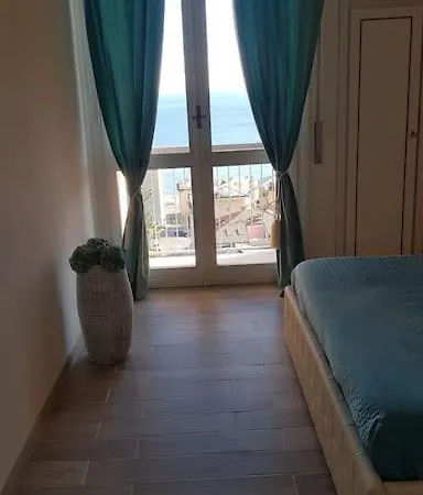 Apartment Panoramico A 150mt Dal Mare! Varazze